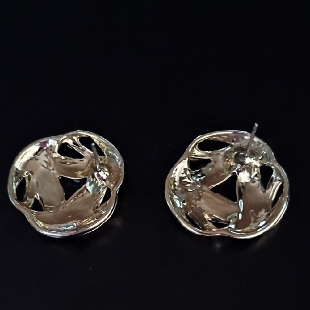 Vintage Red Enamel & Gold Tone Stud Earrings Classic Retro Statement - Picture 3 of 5